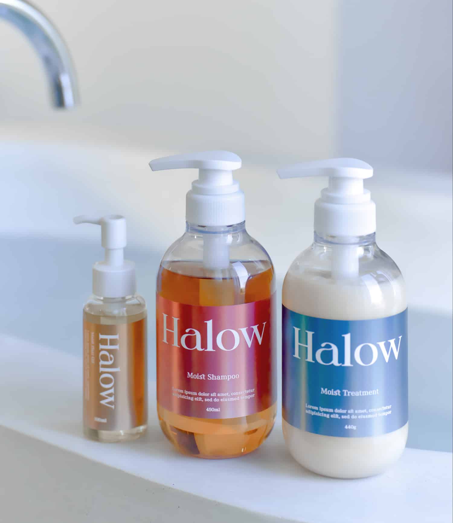 浴室にあるHalowのシャンプーやトリートメントの写真